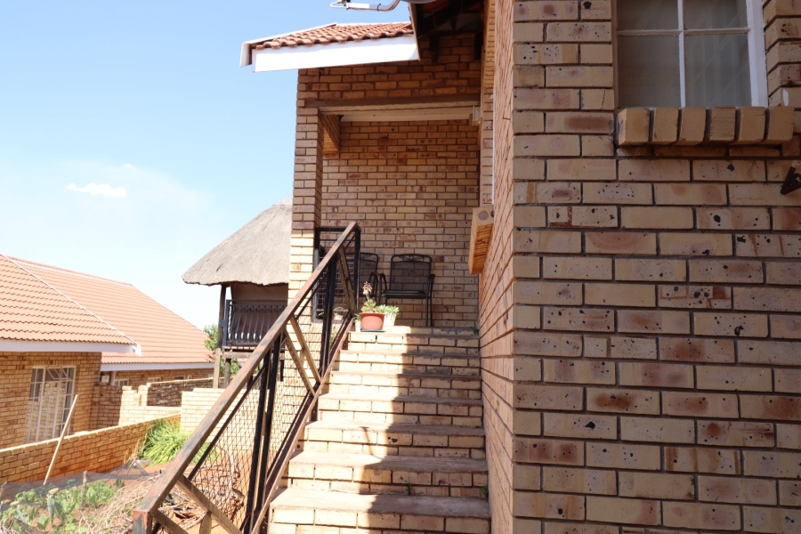 3 Bedroom Property for Sale in Pentagon Park Free State